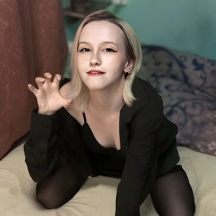 Model - June_Rori kinky