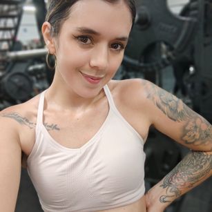 Model - Alicia bigass