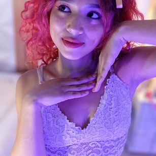 Model - Natzu cum