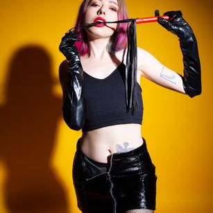 Model - Heidi mistress
