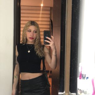 Model - VaneliLove latin