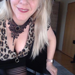 Rassige_Frau girlfriend Model - Rassige_Frau girlfriend