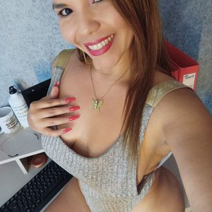 Model - Kasandra Hale milf