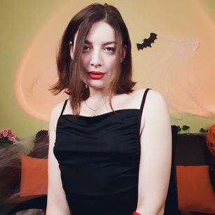 Model - CeleneMua sissy