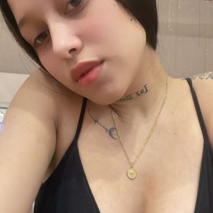Model - LiaTennn 18