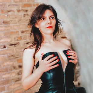 Monique findom Model - Monique findom