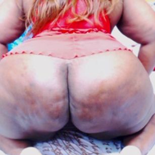 Model - FreakyBoobs dildoriding