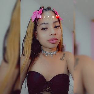 Model - sabrina linda