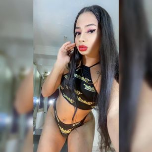 Model - sabrina semen