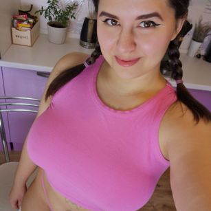 Model - Nina blowjob