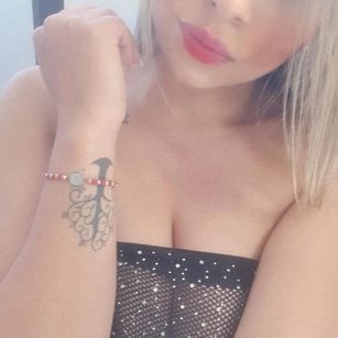 Model - Mara Carters dildo