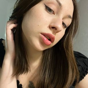 Model - Eliza LOVENSE