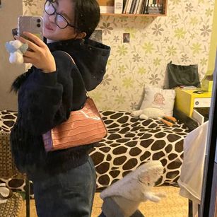 Model - AiVenkian ass