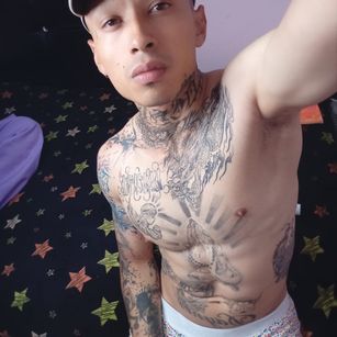 Model - leoppardd ass