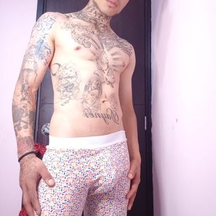 Model - leoppardd asshole