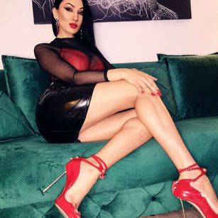 Model - JolieLaCroix shoes