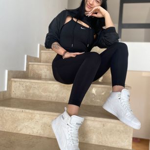 Selena Bee blowjob Model - Selena Bee blowjob