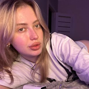 Model - Emma sexy