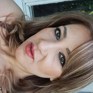 Model - MayaWillow Hot