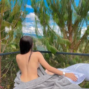 Model - Aly Queen gay