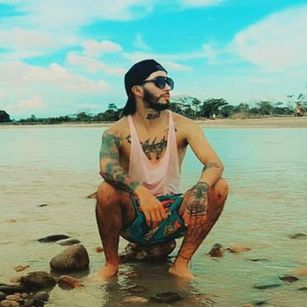 Model - FTMEN hairy