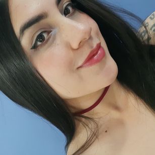 Model - Emma_Baker bigboobs