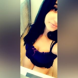 Model - Nicole_Brita ass