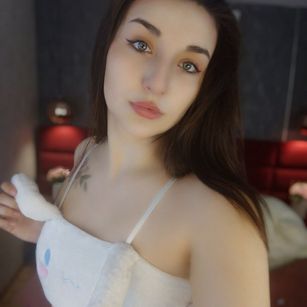 Model - Nancy stockings