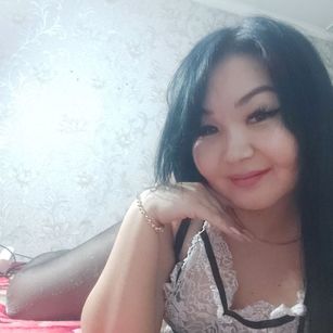 Model - YikuNakata slave