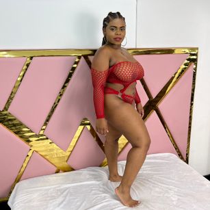 Model - yaritzaxtyler1 LOVENSE