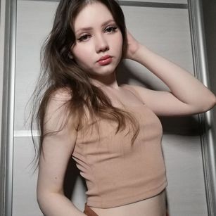 Model - Amy brunette