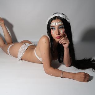 Model - Artmia Joy dirty