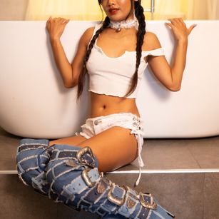 Lilly naughty Model - Lilly naughty