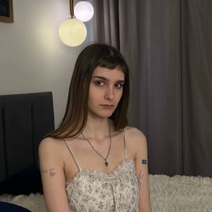 Model - Era_Robinhood dirtytalk