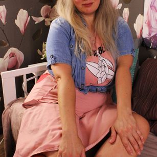 Model - Jessica hairy