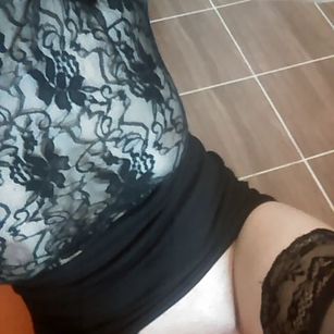 Model - CurlyShyGirl 1