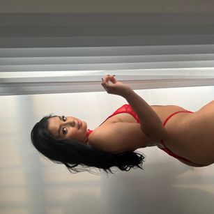Model - AmeliaSanchez joi