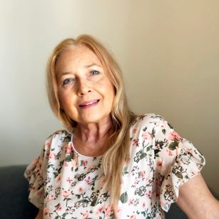 Sofia slave Model - Sofia slave