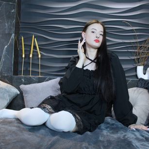 LilyMoonlight brunette Model - LilyMoonlight brunette