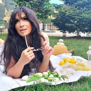 Model - JaneDevine fetish