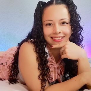 Model - Alejabianco_1 squirt