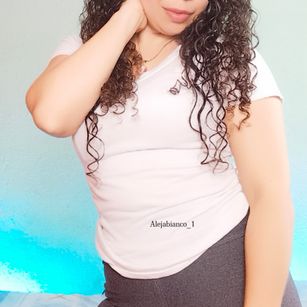 Model - Alejabianco_1 cameltoe