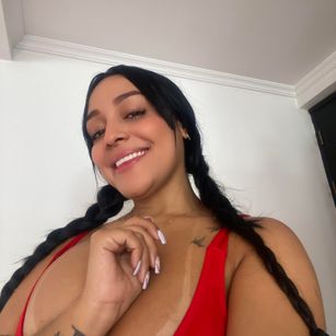 Renata Brown curvy Model - Renata Brown curvy