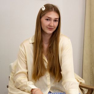 Model - AgnesNelson eyes