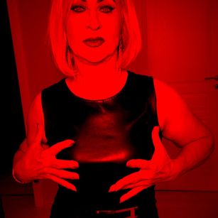 MatureDomme roleplay Model - MatureDomme roleplay