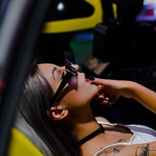 Model - dark_lisa brunette