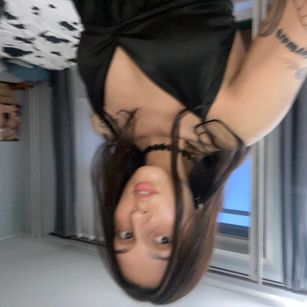 Model - dark_lisa skinny