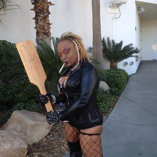 Model - MistressThick 10