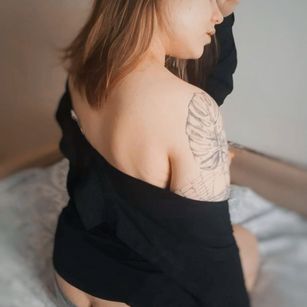 Model - Nessa Greyrat BBW