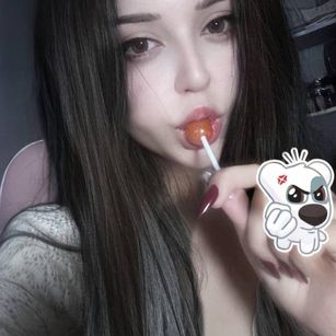 Krissi Win love Model - Krissi Win love